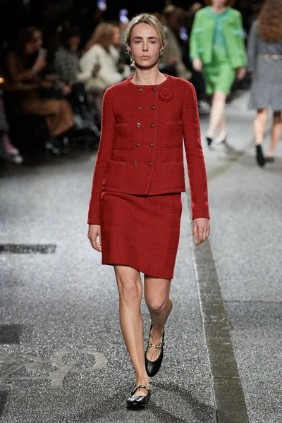 Look 2